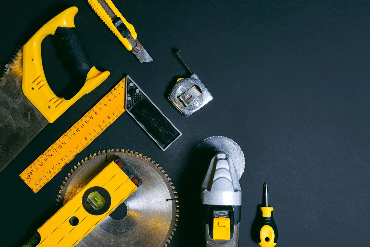 Essential Tools for Effective Weed Removal in Your Garden
