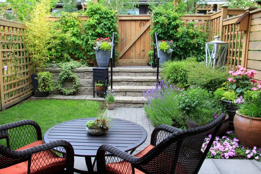 Enhancing Your Garden: A Focus on Pools and Outdoor Spaces