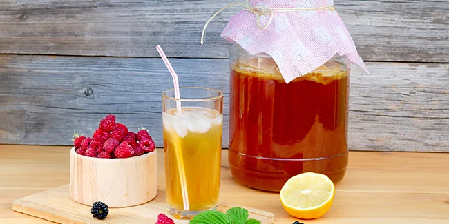Exploring the Benefits of Kombucha: A Natural Probiotic Beverage