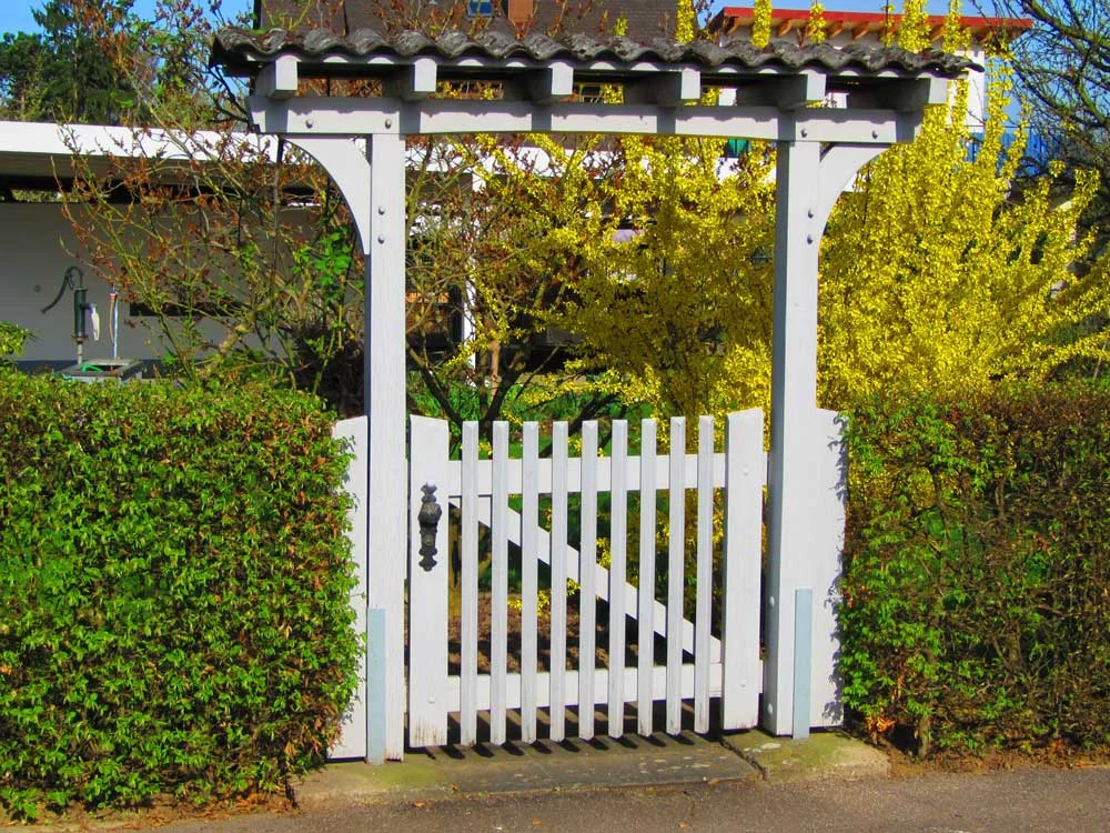 Designing Garden Gates and Access Points
